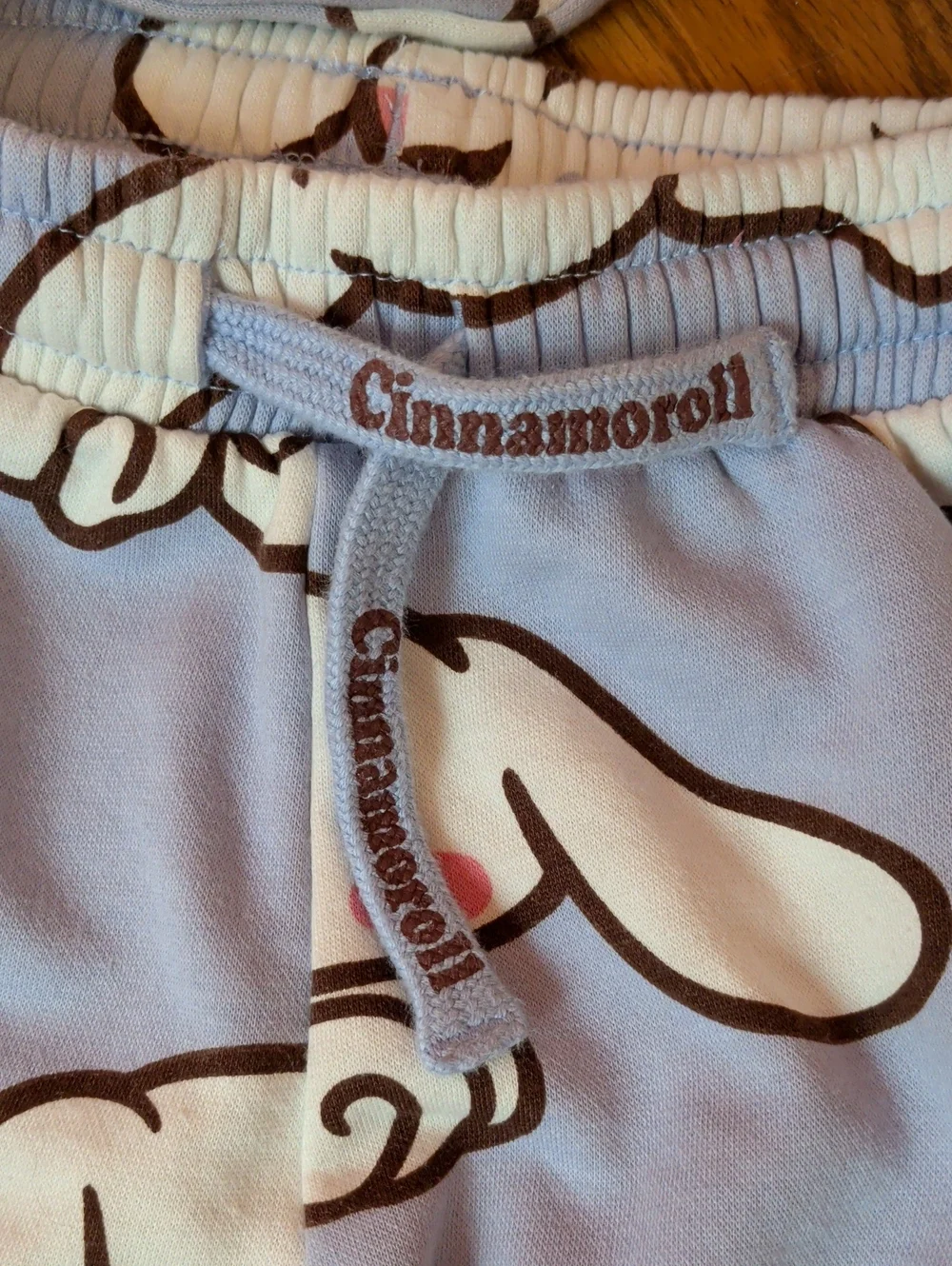 H&M cozy light
